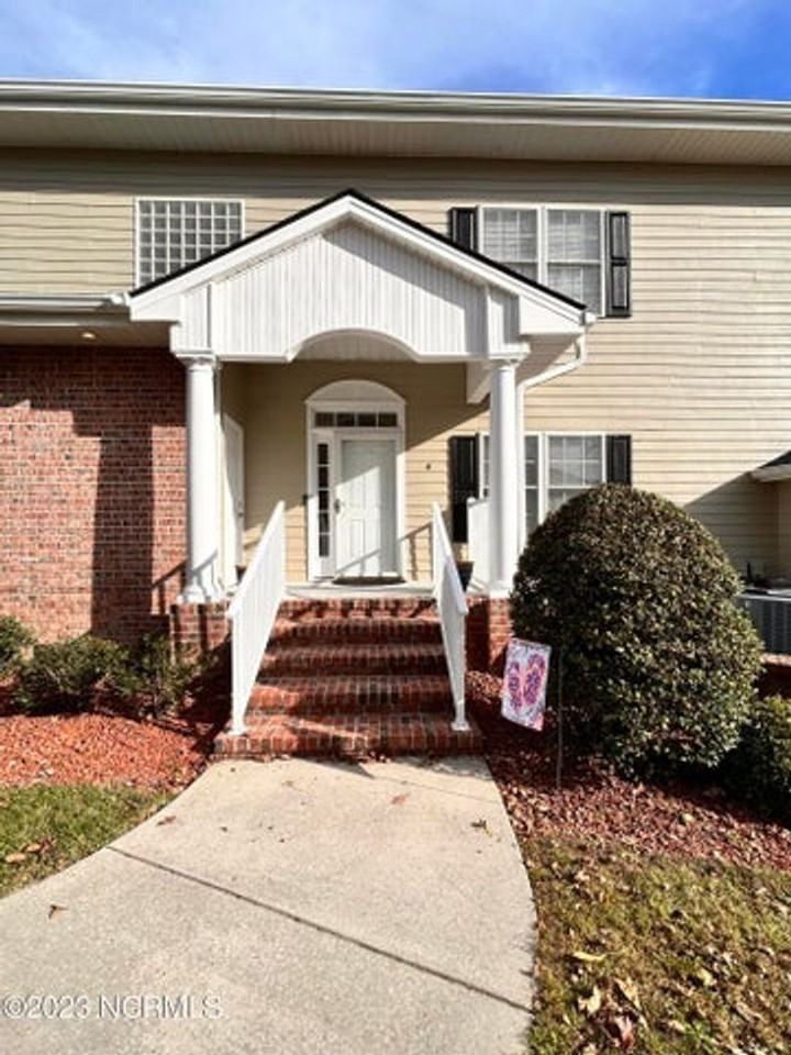 107 Crooked Gulley Cir #4 - Photo 2 of 37