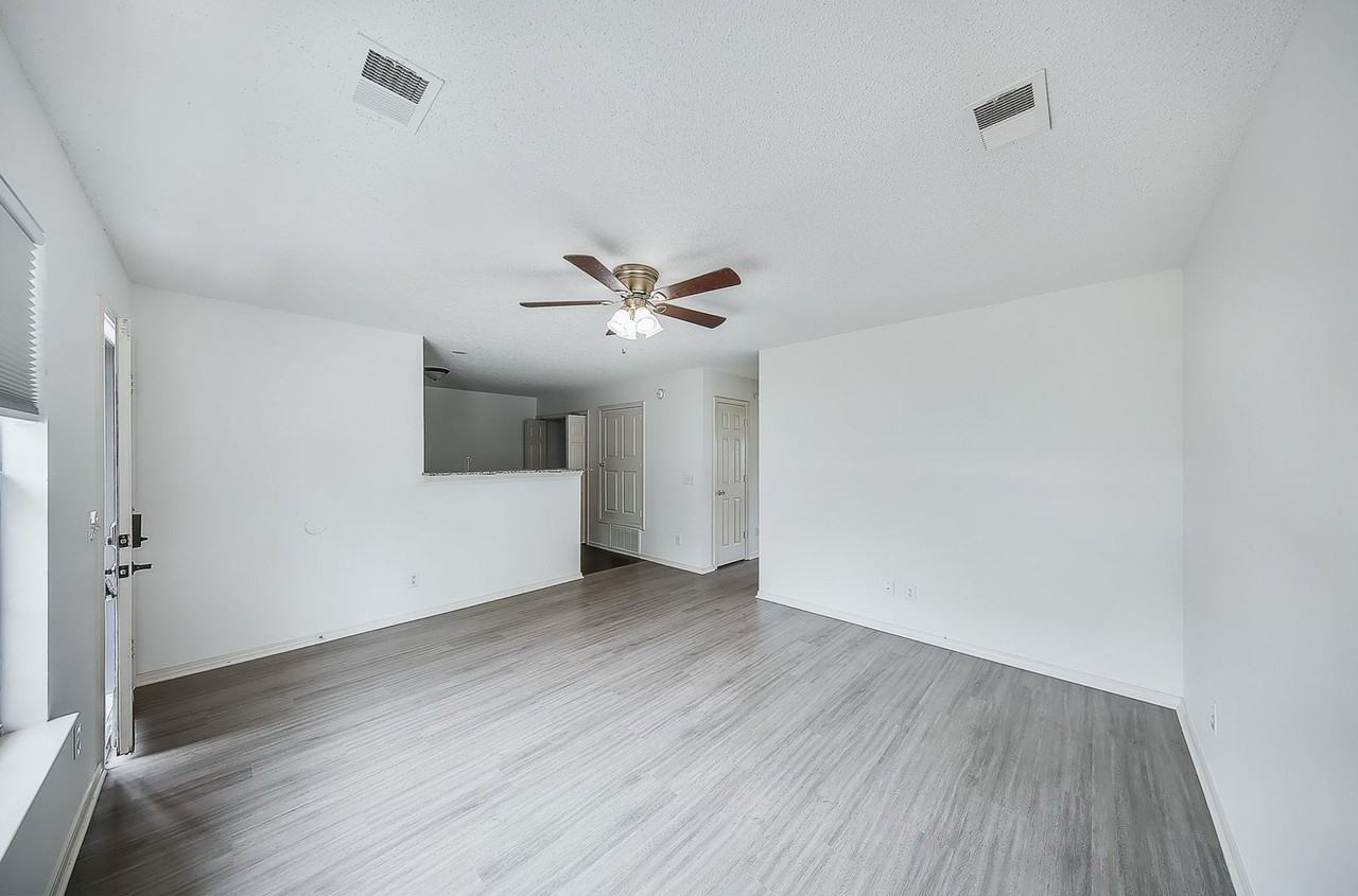 1001 1001 N. Main - 2 #2 - Photo 3 of 18