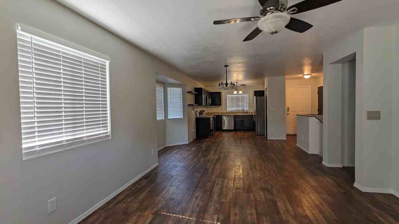 5444 Hicks Dr - Photo 7 of 25