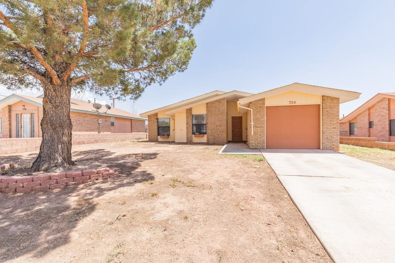 724 Dooley St - Photo 2 of 28