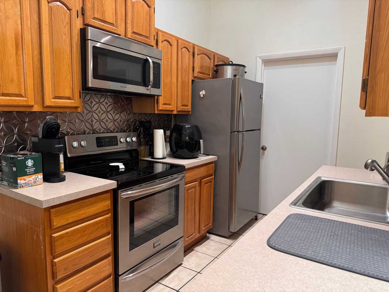 3820 Sw 30th Ter - Photo 4 of 6