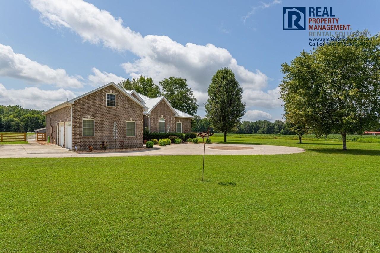 481 Matts Hollow Rd - Photo 2 of 39
