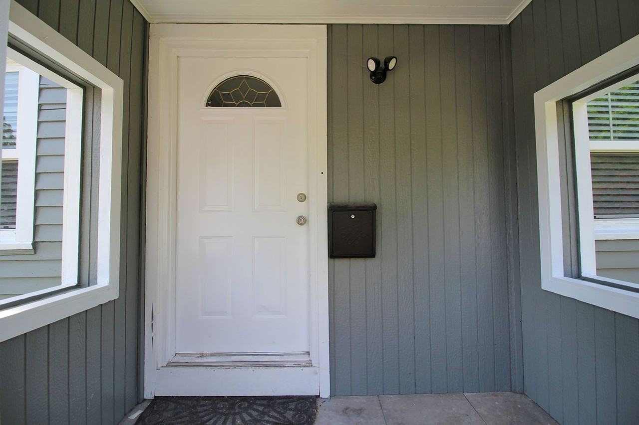 2315 Se 66th Ave - Photo 3 of 23