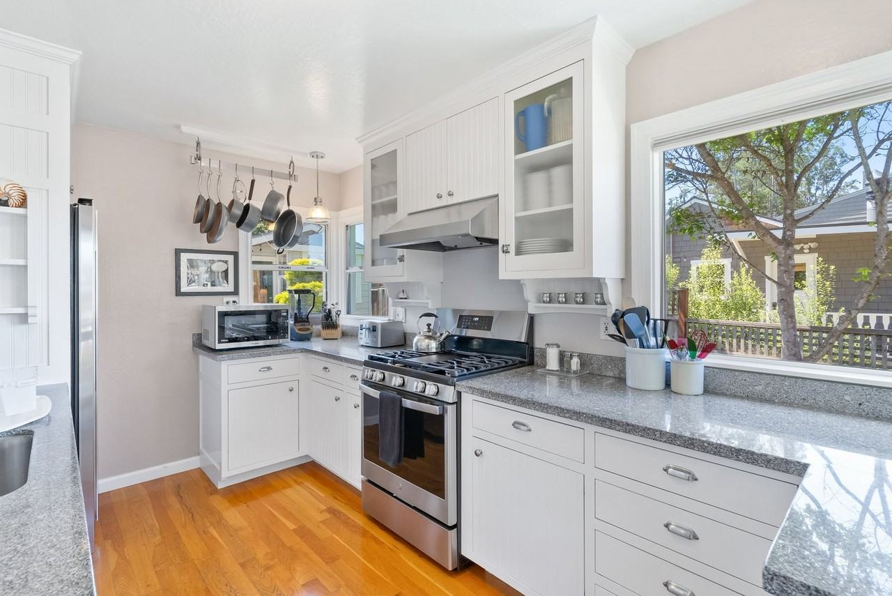 169 Moran Way - Photo 7 of 43