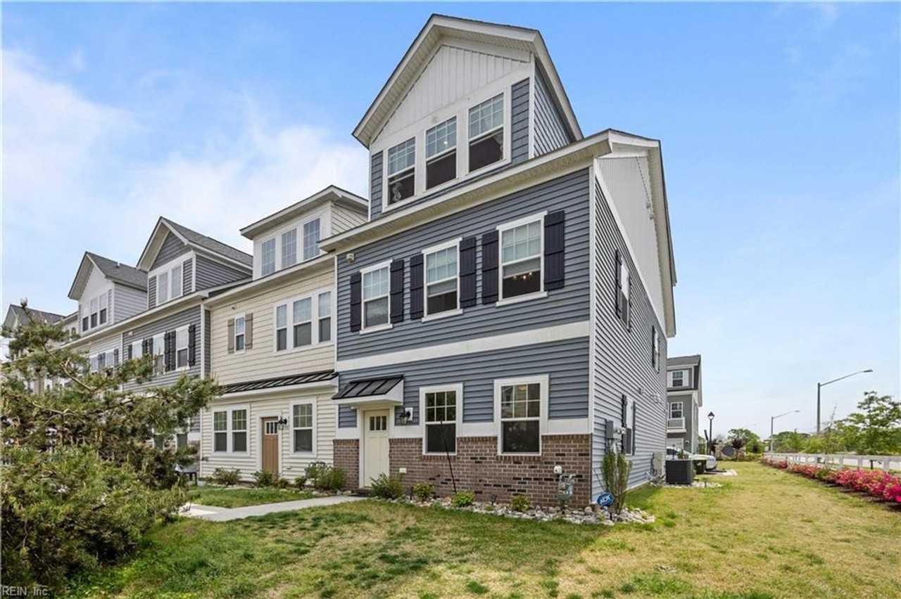 454 Asuza St - Photo 2 of 22