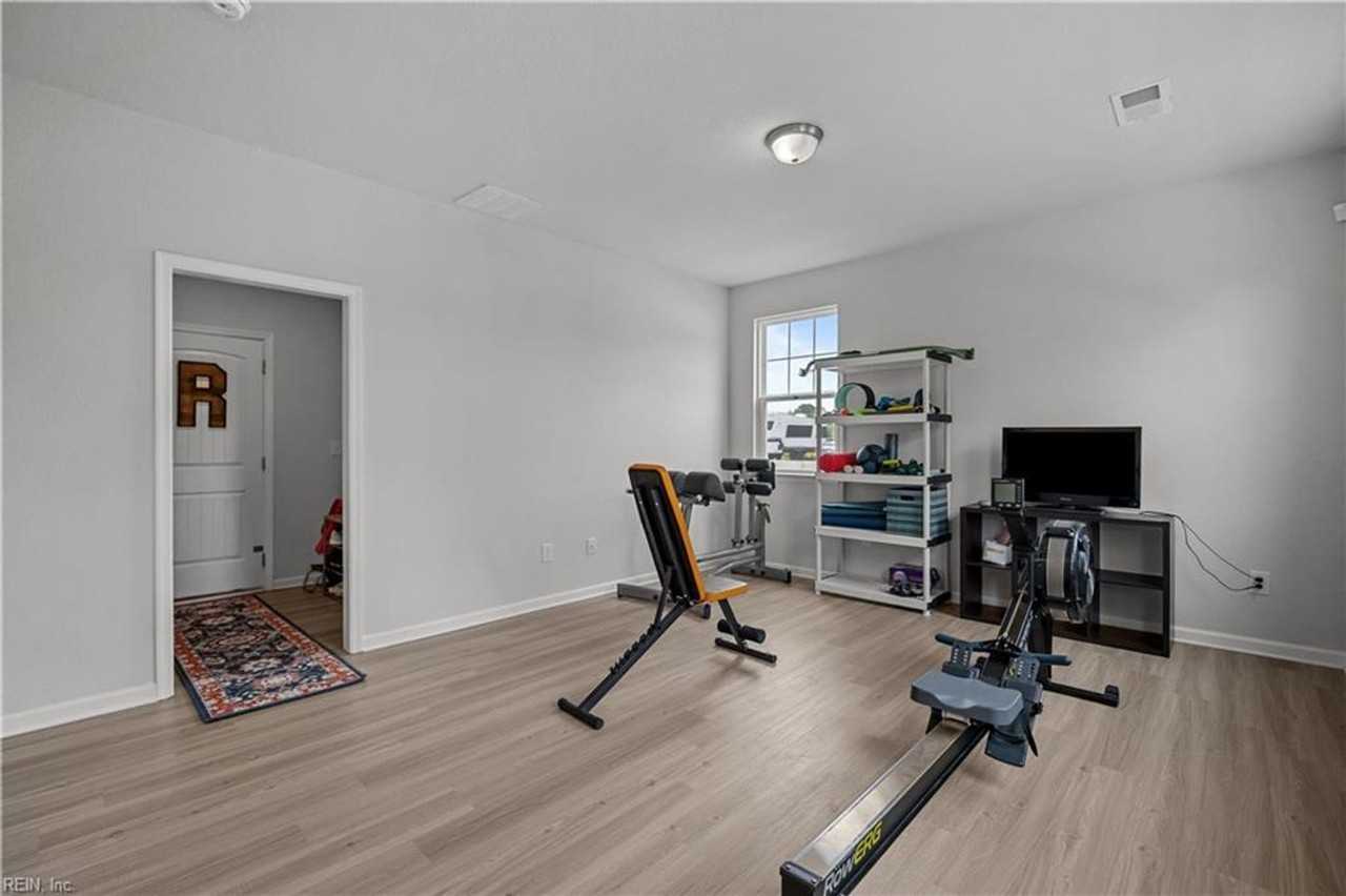 454 Asuza St - Photo 3 of 22