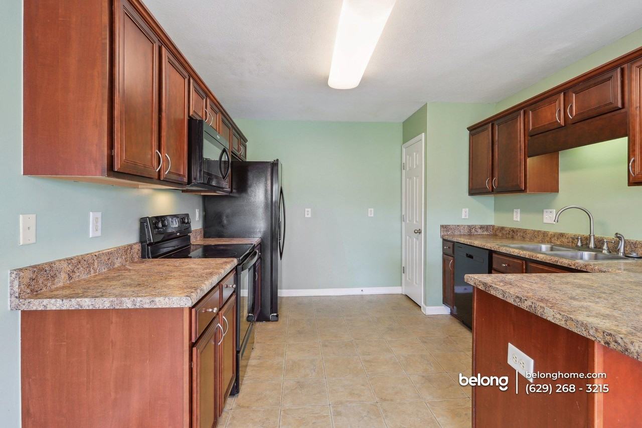 404 Birdstone Dr - Photo 4 of 17