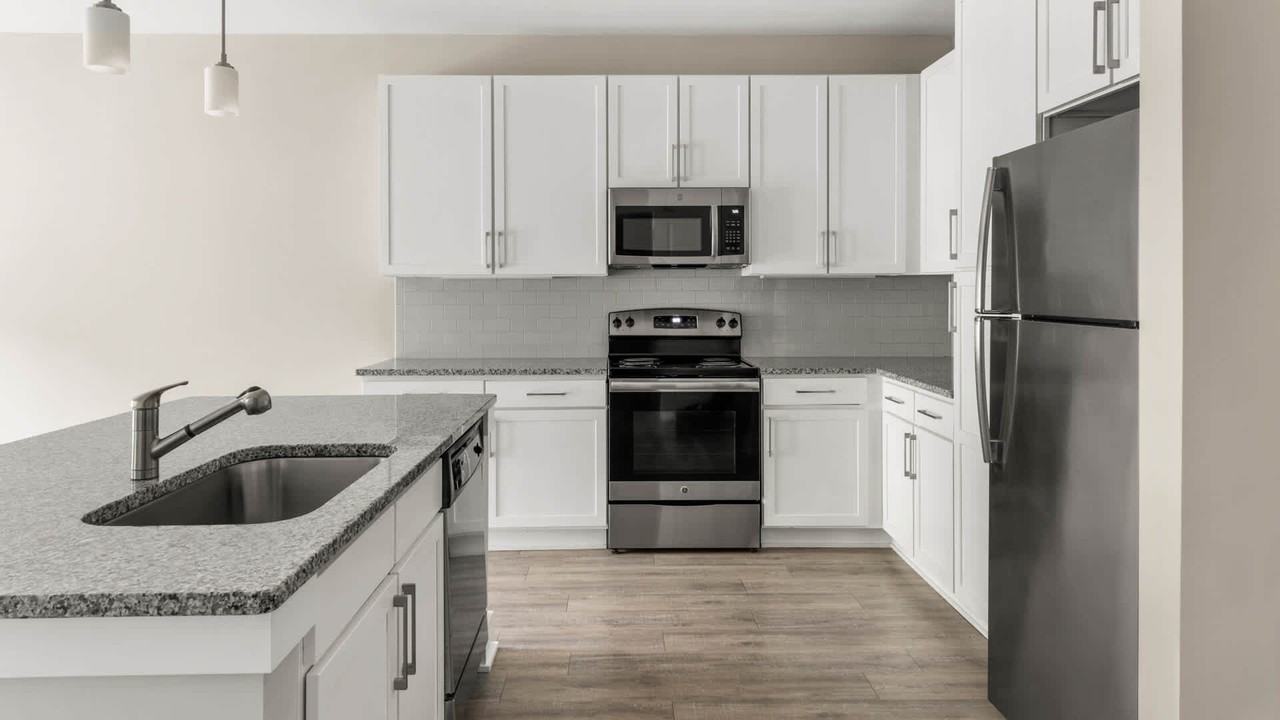 The Falls at Forsyth - Photo 4 of 27