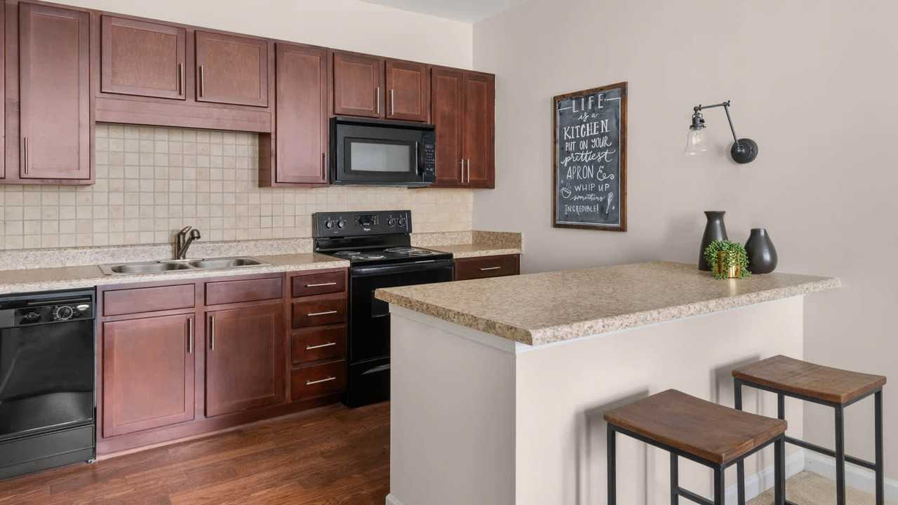 Summit Crossing - Photo 3 of 31