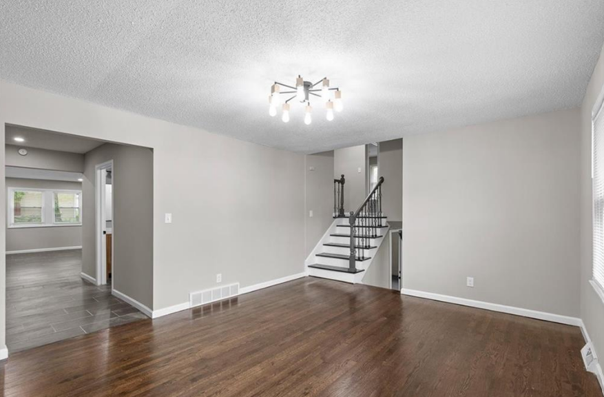 11709 Delmar Dr - Photo 3 of 14