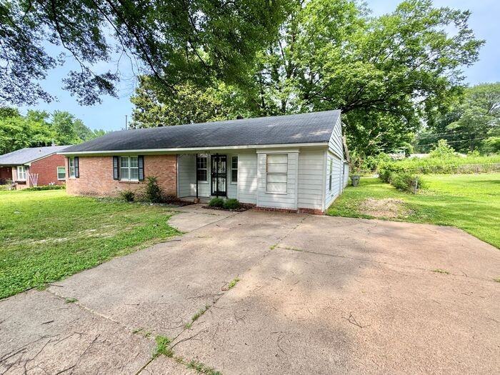 3924 Cheryl Dr - Photo 2 of 23