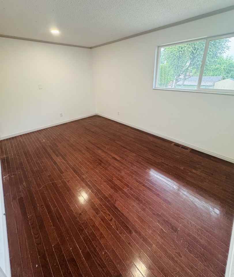 905 L St #NA - Photo 6 of 18