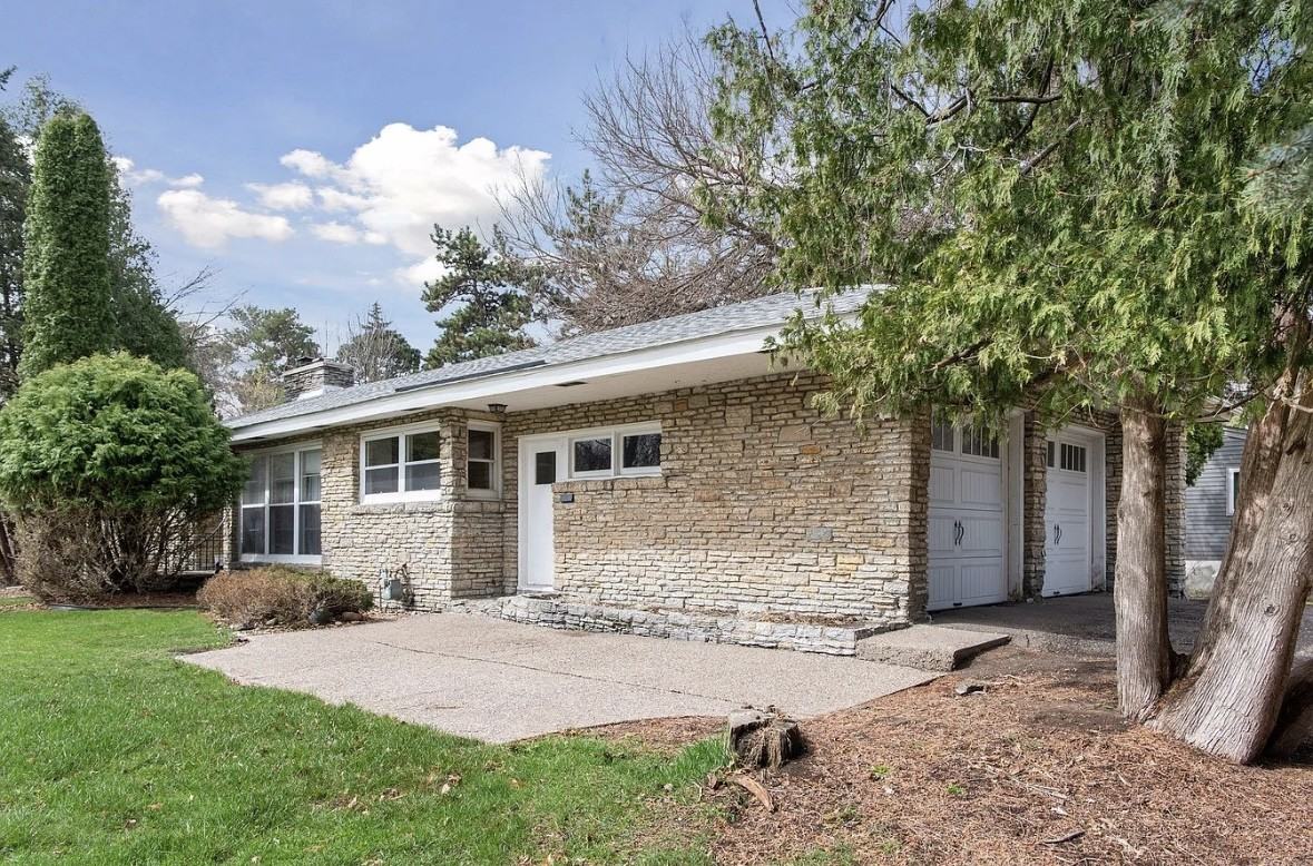 600 Meadow Ln S #NA - Photo 3 of 3