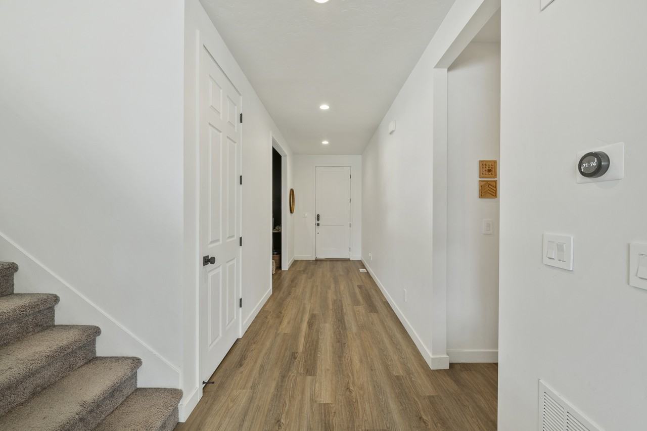 11868 S Antelope Flat Way #NA - Photo 4 of 28