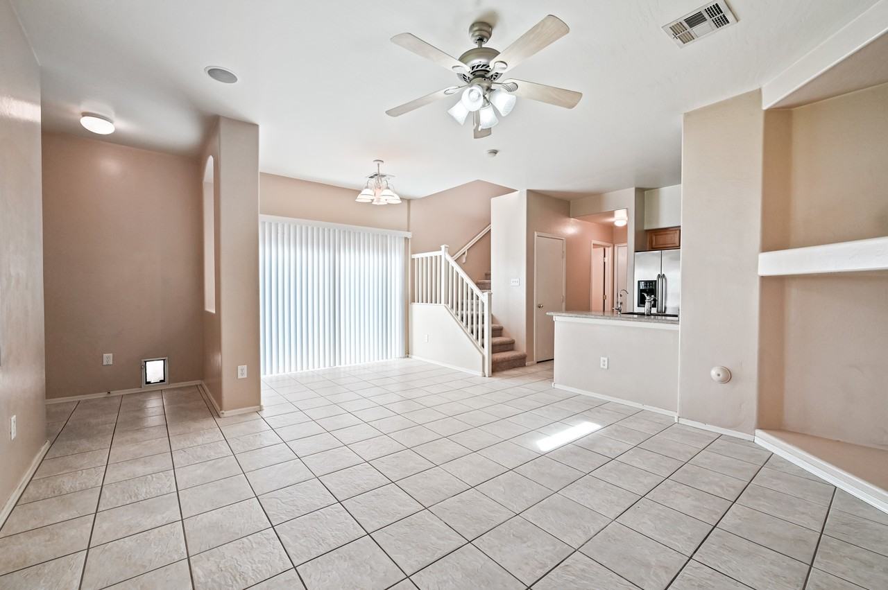 1559 South Larkspur Lane - Photo 5 of 25