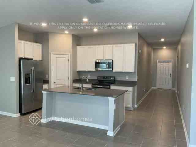 4006 Tug Hill Ln - Photo 3 of 9