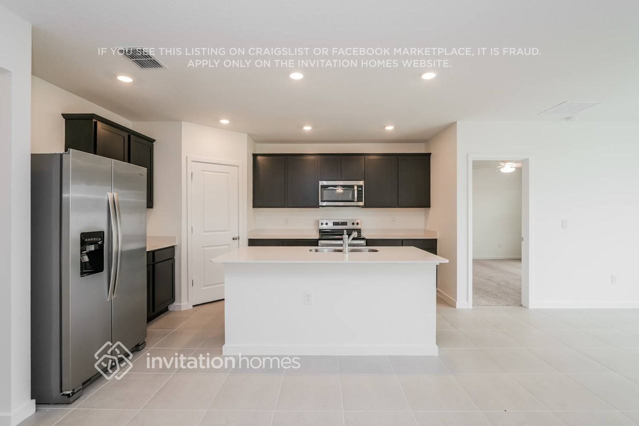 4136 Obsidian Dr - Photo 7 of 17