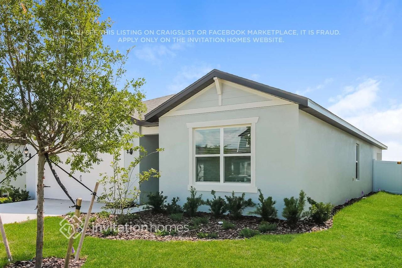 4136 Obsidian Dr - Photo 2 of 17