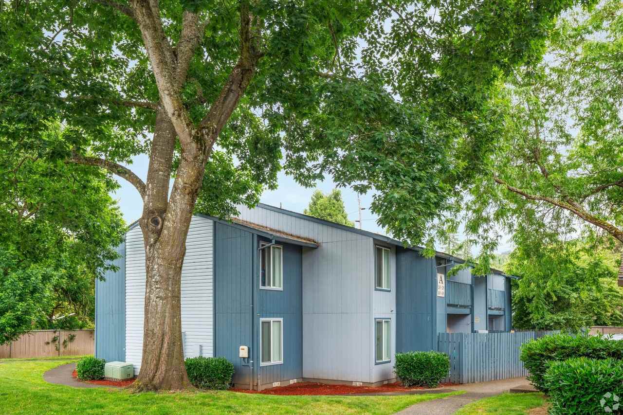 Images Highland Apartments - Photo 3 of 39