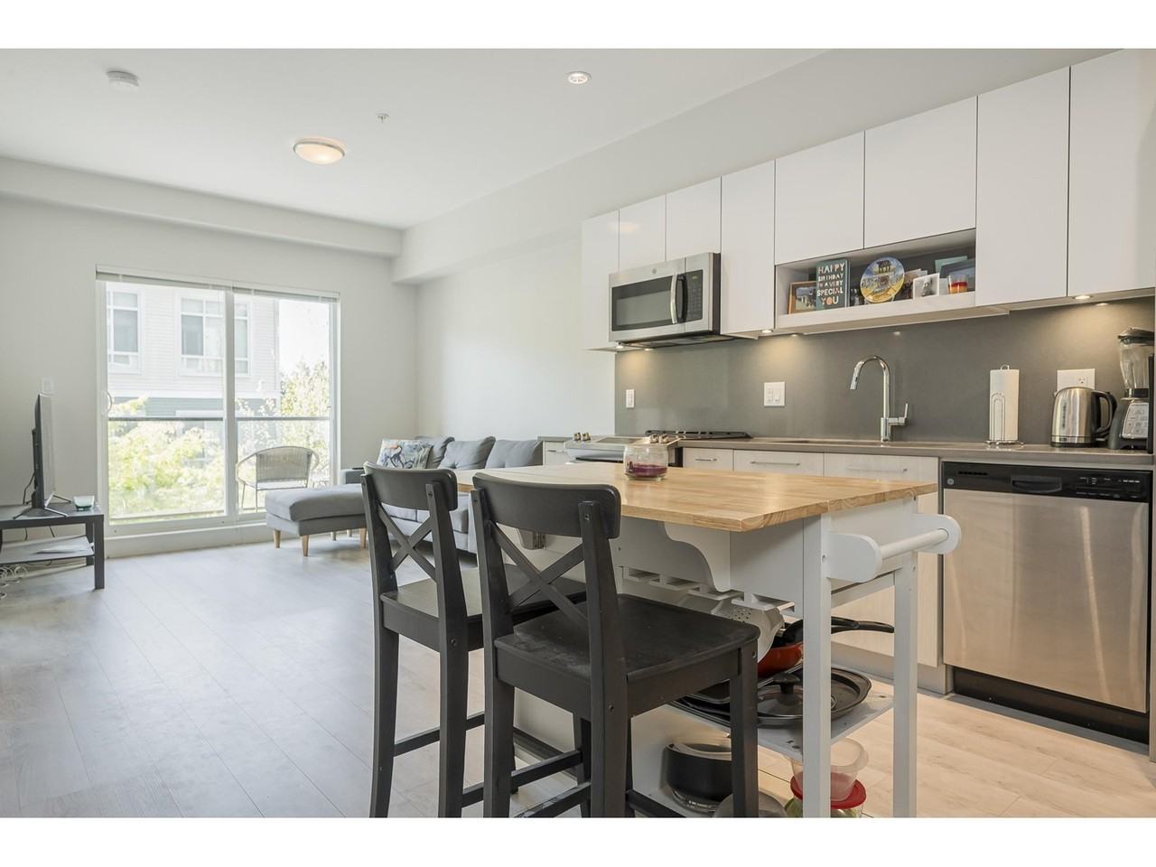 13768 108 Avenue - Photo 3 of 16