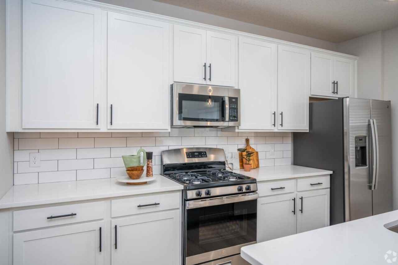 Acclaim of Woodbury – Modern Living, Thoughtfully Designed - Photo 2 of 50