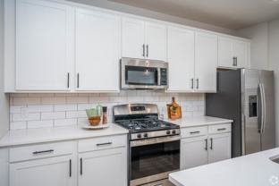 Acclaim of Woodbury – Modern Living, Thoughtfully Designed - Photo 1 of 1