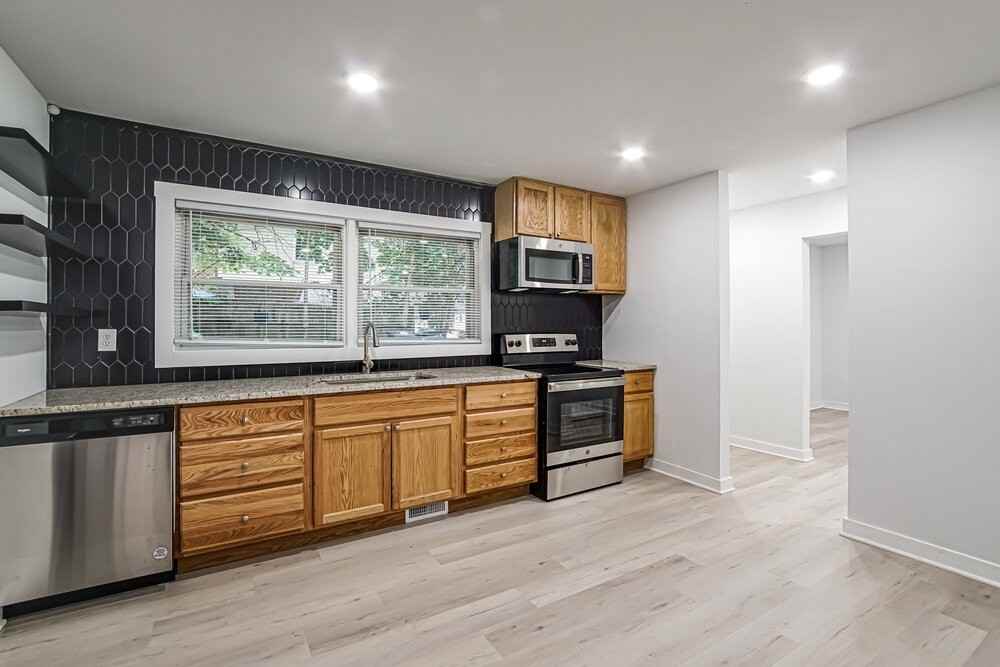 3213 Burntwood Cir - Photo 7 of 16