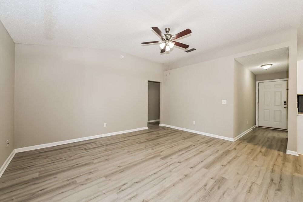 711 Calico Jack Way - Photo 4 of 16