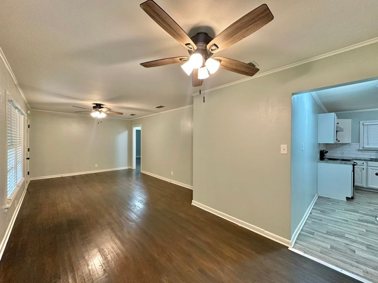 1121 Elizabeth Dr - Photo 4 of 20