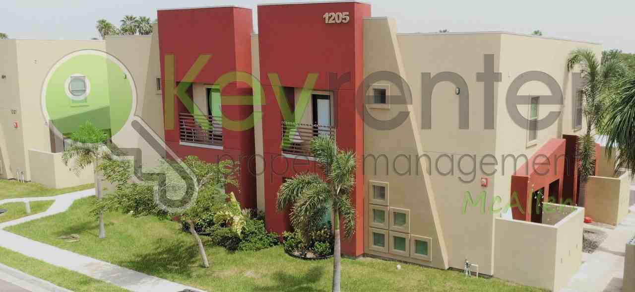 1205 E Daffodil #B - Photo 4 of 33