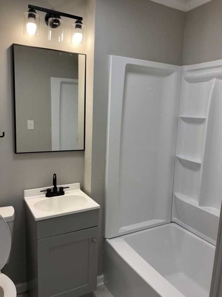 68 Clark St - Photo 6 of 11