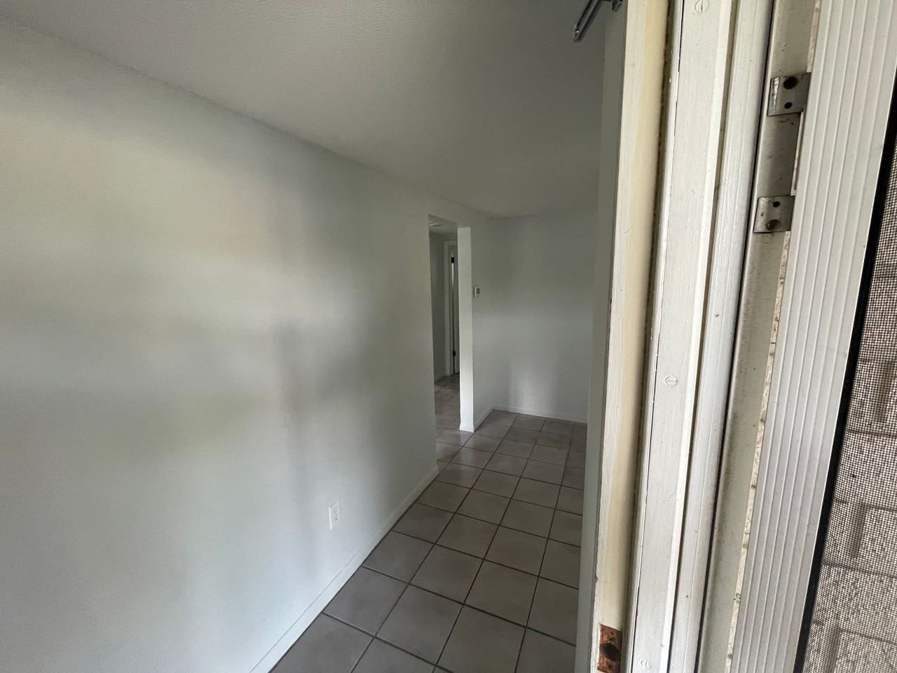 7552 Cumber Dr - Photo 6 of 34