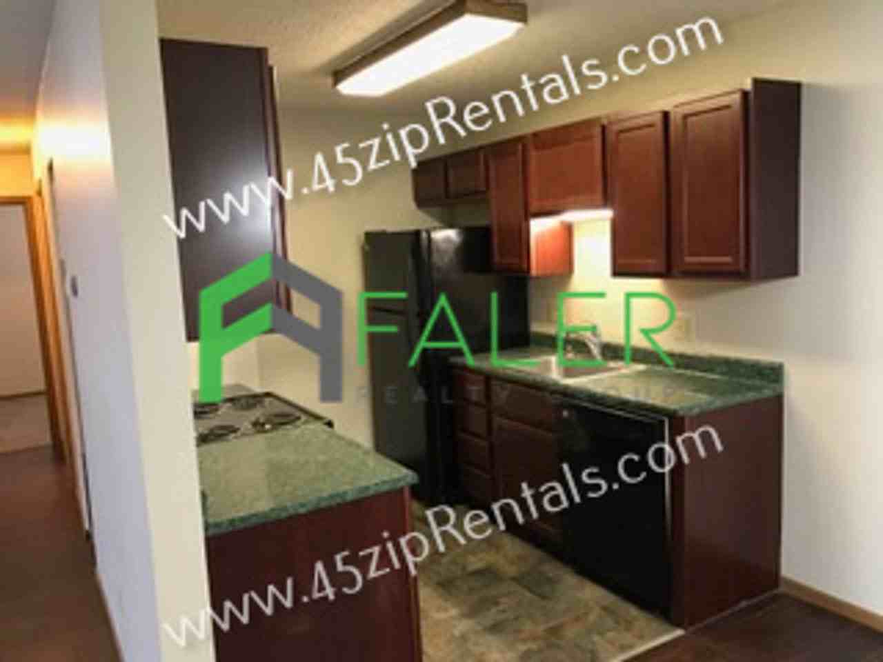 5125 Belle Isle Dr - Photo 3 of 9