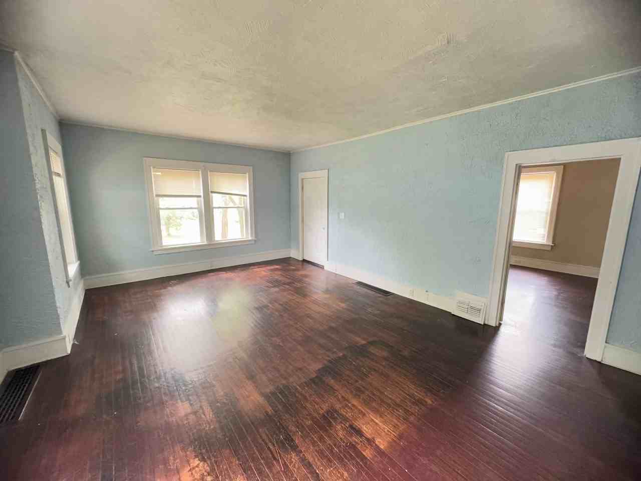 3501 11th St - Photo 2 of 8