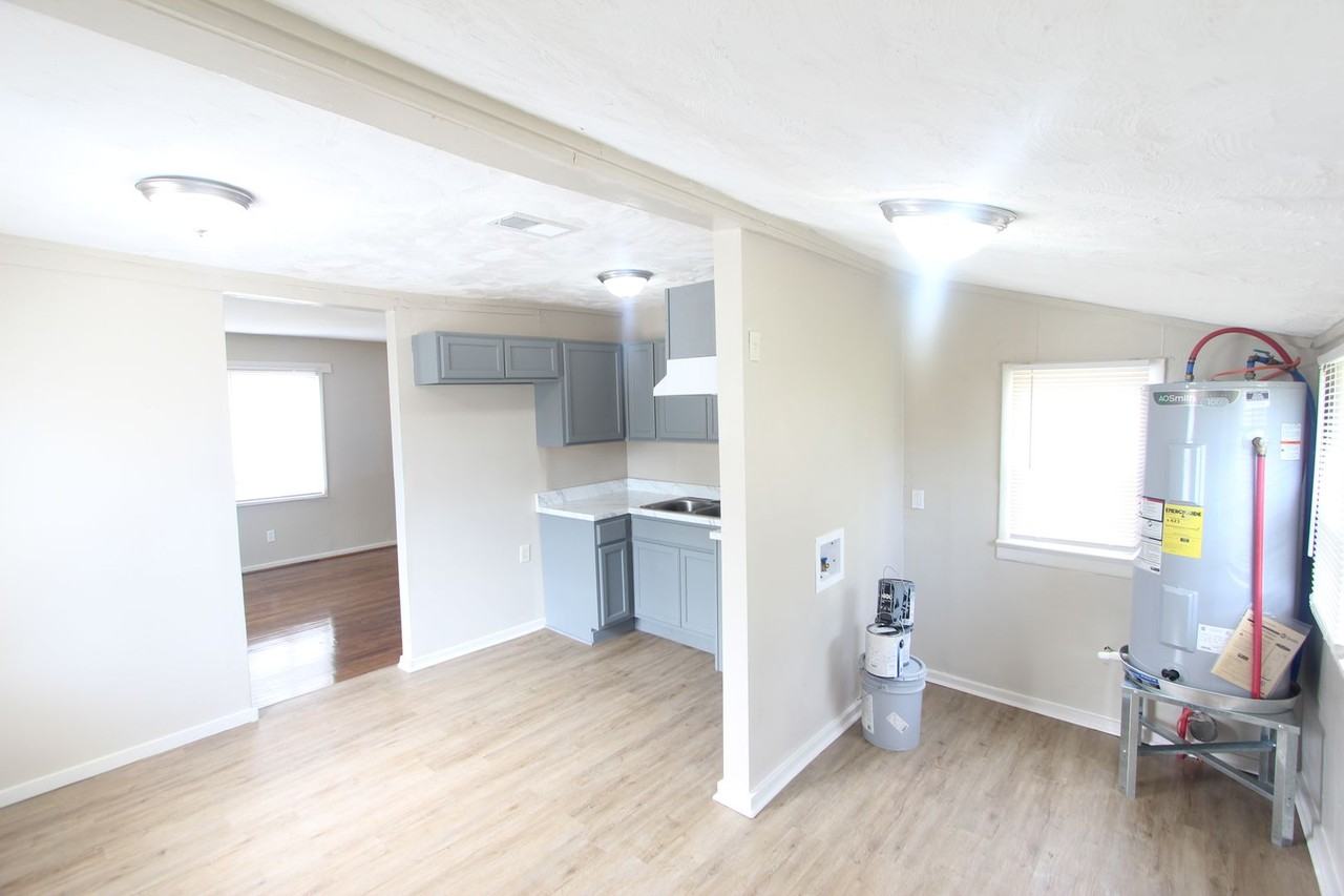 1217 43rd St N - Photo 6 of 12