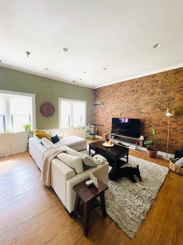 4405 Butler St - Photo 4 of 24
