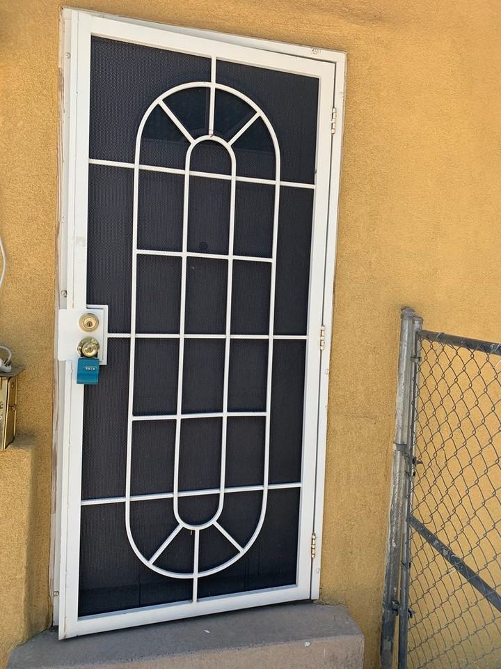 215 Harvard Dr Se - Photo 2 of 25