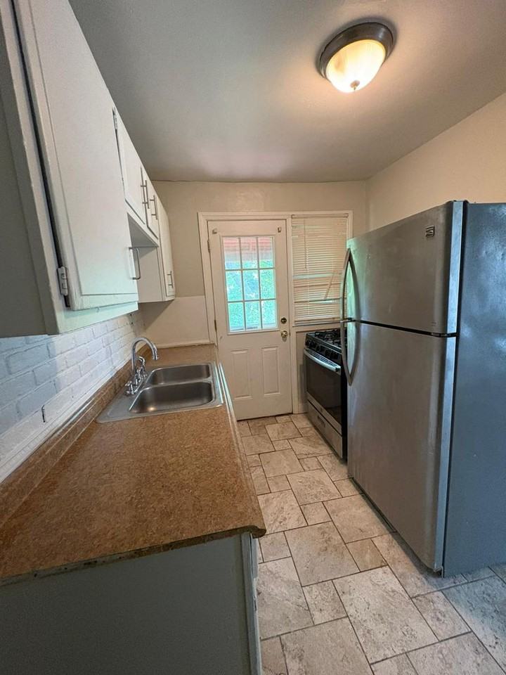 1568 E 256th St - Photo 3 of 9