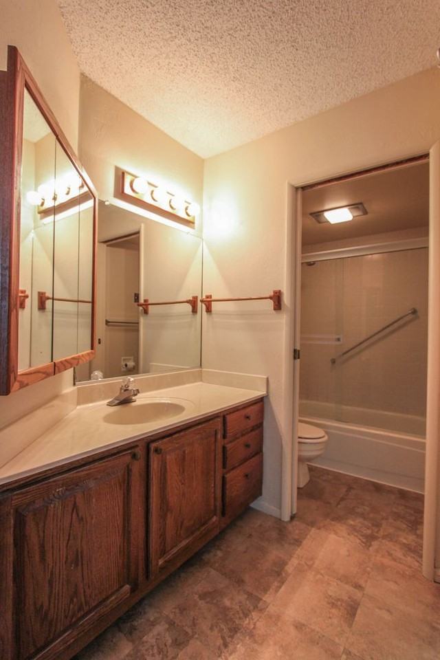 333 W Leroux St #H2 - Photo 5 of 12
