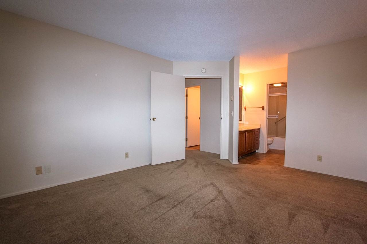 333 W Leroux St #H2 - Photo 6 of 12