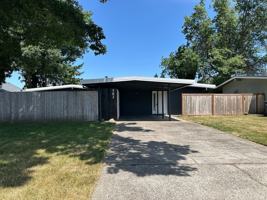 featured image of 582 Cardinal Way