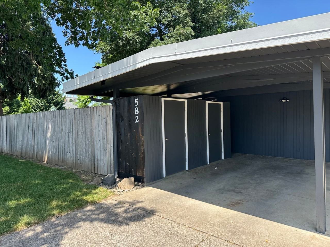 582 Cardinal Way - Photo 2 of 25