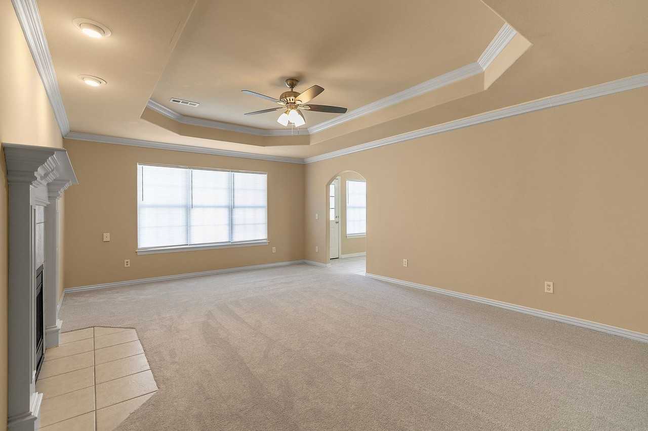 3308 Sw Carriageway Ave - Photo 4 of 24