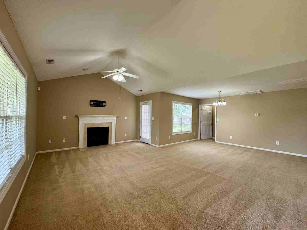 227 Fairfield Cir - Photo 3 of 21