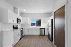 featured image of 1801 W Mallon Ave