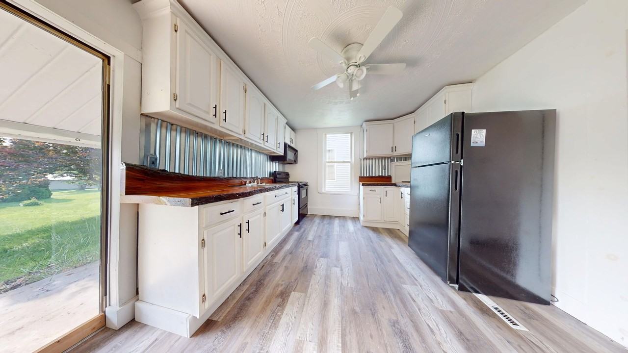 35 S Mechanic St - Photo 4 of 14