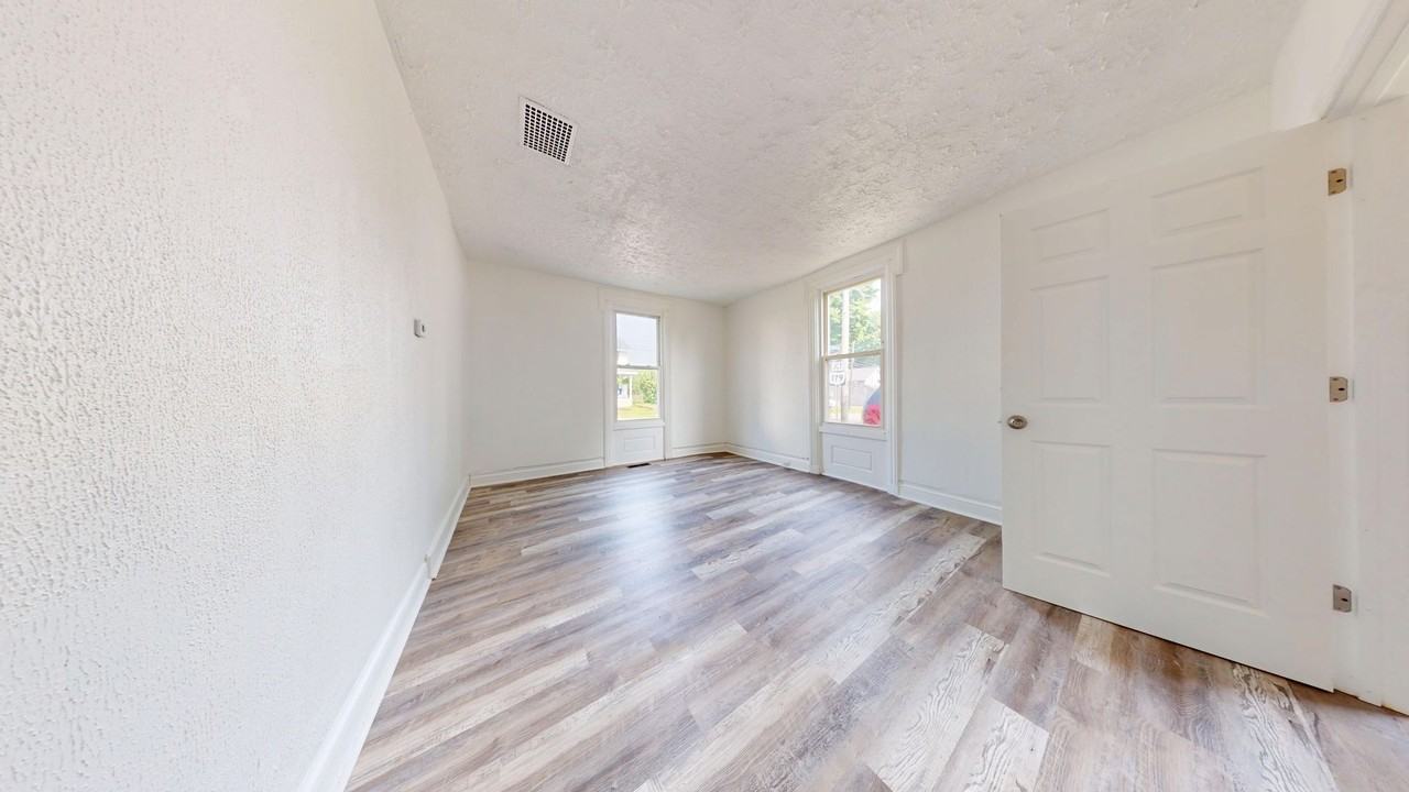 35 S Mechanic St - Photo 6 of 14