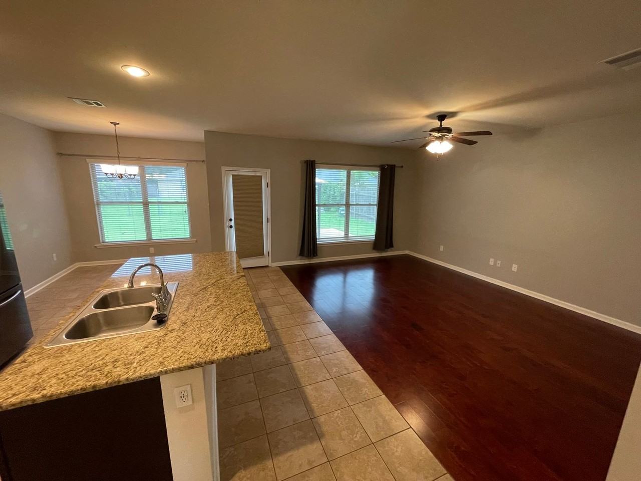 1114 Eli Connor Dr - Photo 3 of 21