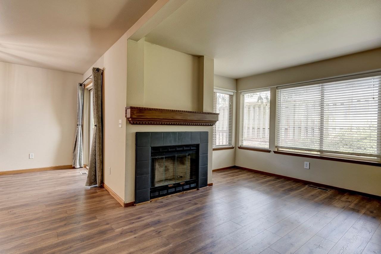1250 Sw Heller St #E1 - Photo 6 of 17
