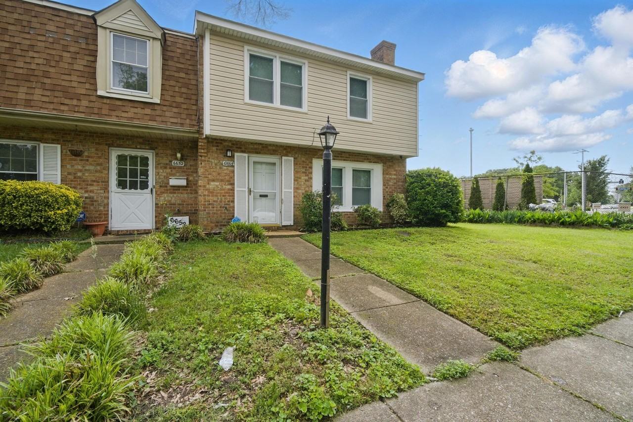 6654 Stoney Pt S - Photo 2 of 36